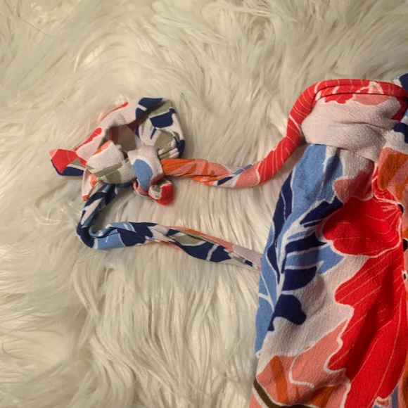 ASTR Floral Off the Shoulder Crop Top - Picture 5 of 8